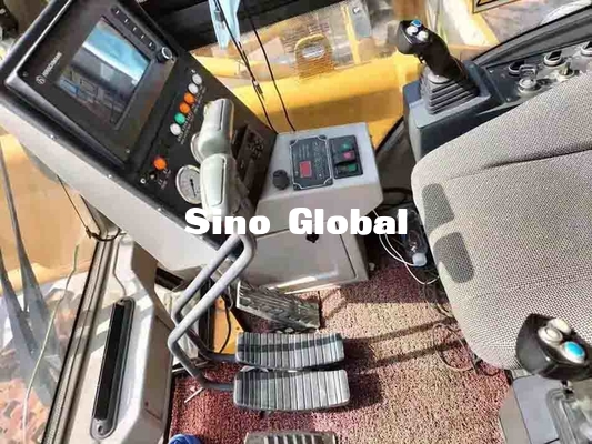 XCMG XGC100は100トンの持ち上がる容量のクローラー クレーンを使用した